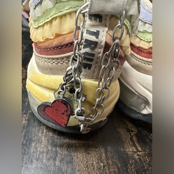 Nike Air Max 97 Be True Shoes - Picture 6 of 11